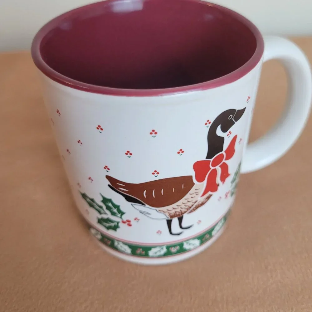 Vintage‎ Holiday Mug Christmas Canadian Goose Collection, United Silver Cutlery.